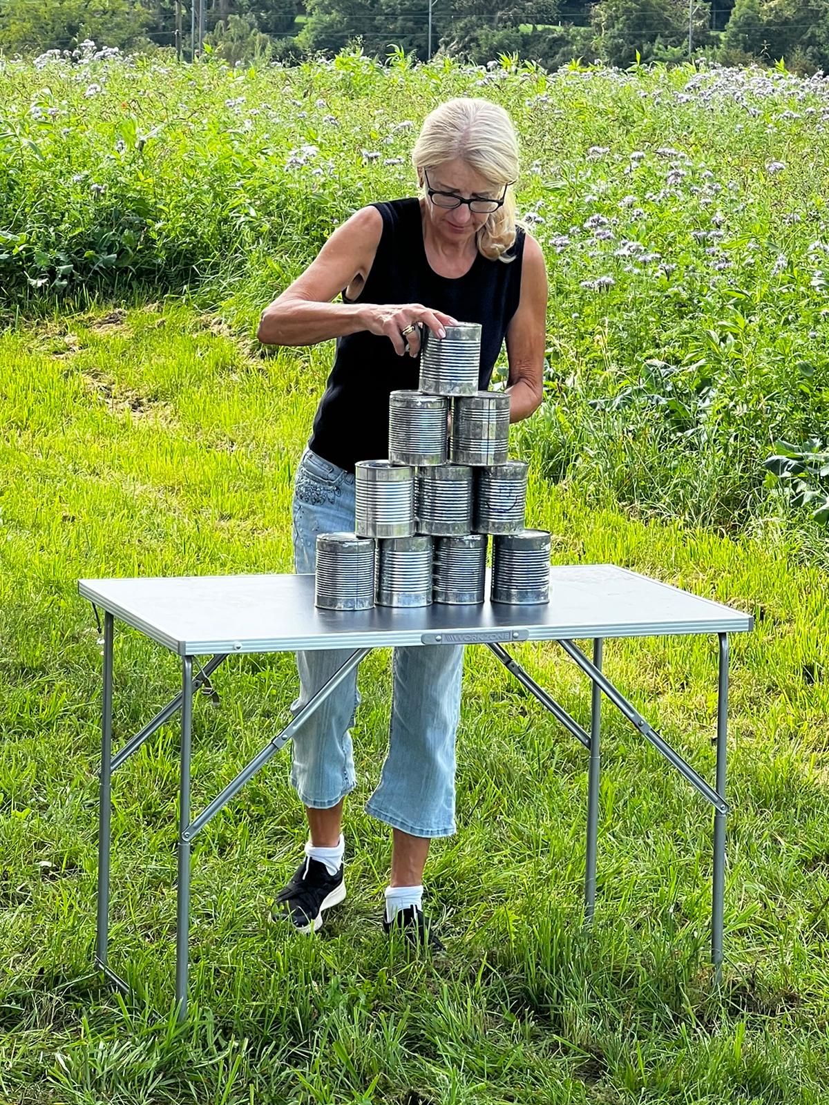 Nationalrätin Therese Schläpfer beim Büchsen-Schiessen